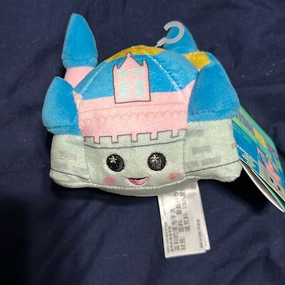 Disney Disneyland Wishables Park Icons Sleeping Beauty Castle Small Plush NWT - Picture 1 of 5